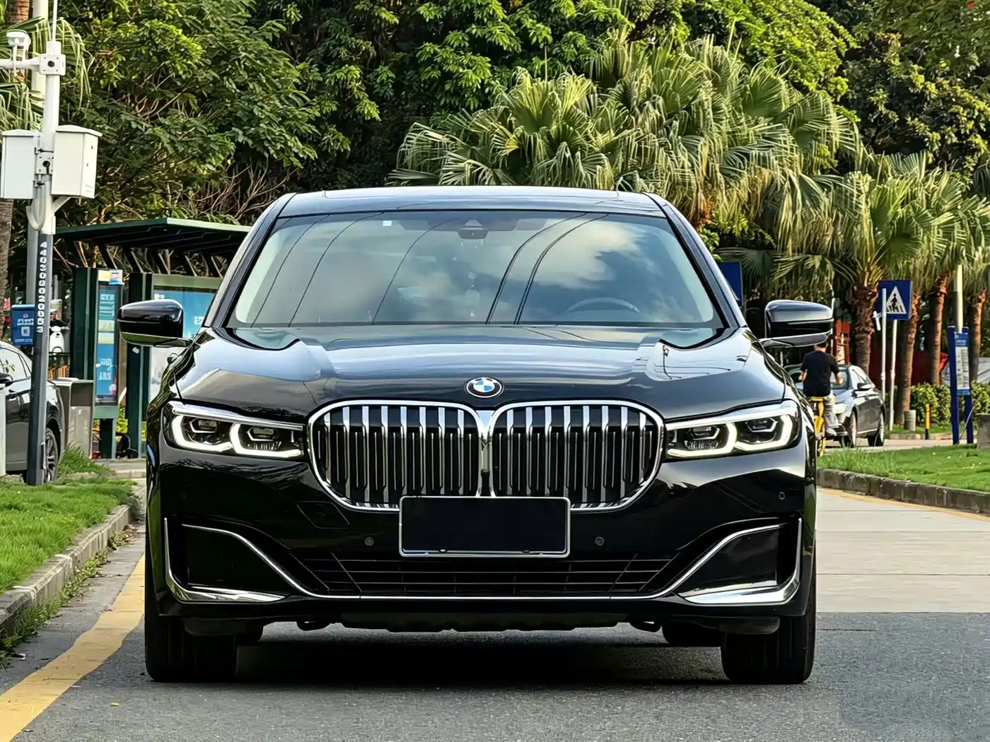 BMW 7 Series 2019 730Li Luxury Package фото 3