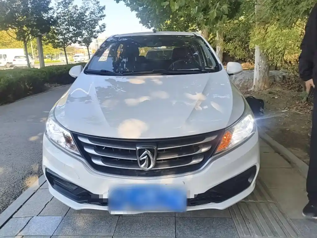 Baojun 310 2017 2016 1.2L Manual Comfort Model