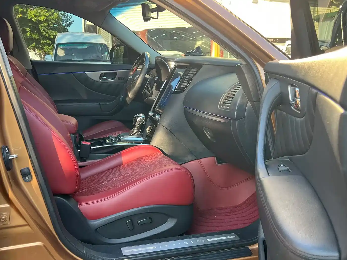 Infiniti FX 2012 2011 Infiniti FX35 Premium Edition