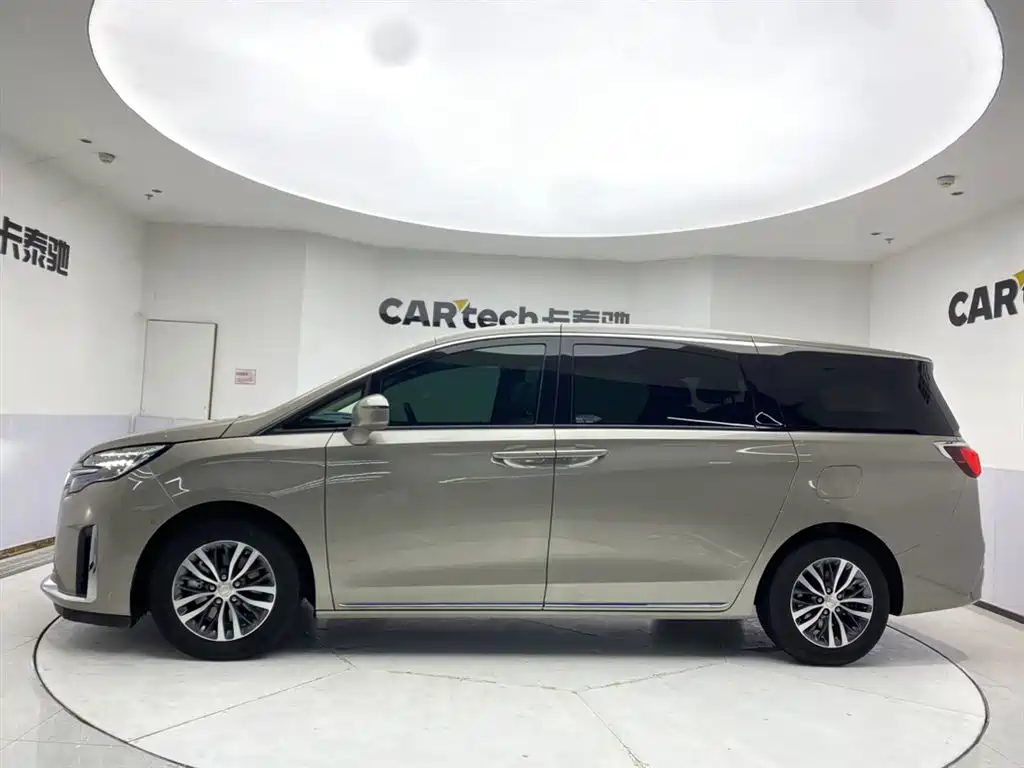 Buick GL8 2023 ES Landmaster Exclusive фото 8