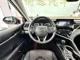 Фото 8 - Toyota Camry