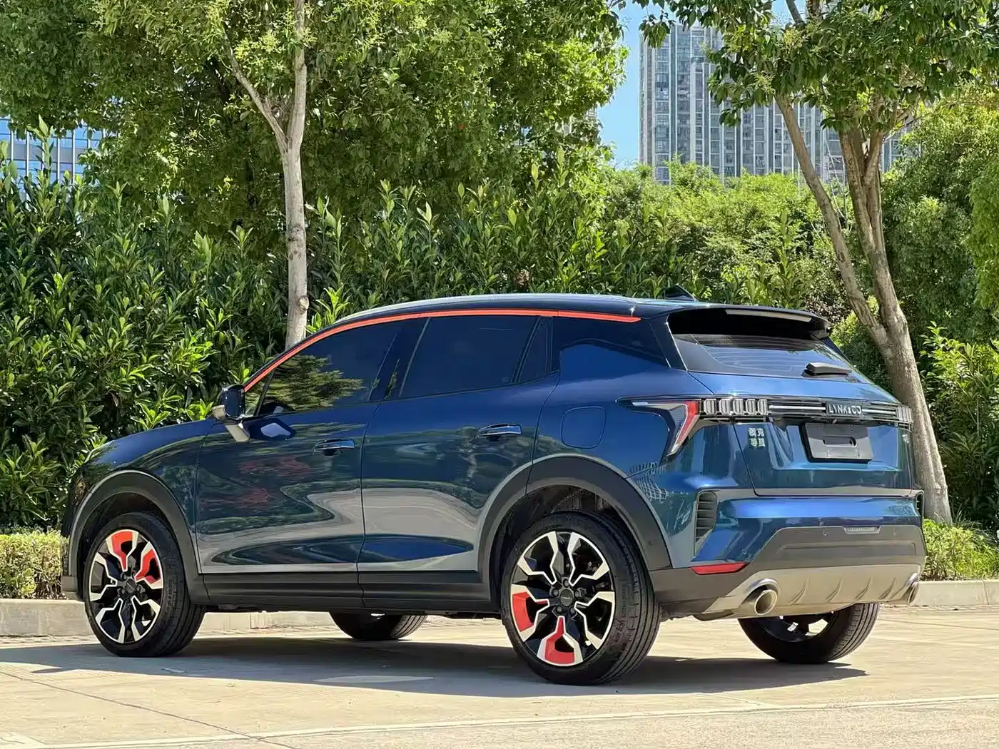 Lynk & Co 06 2020 1.5T Halo фото 9