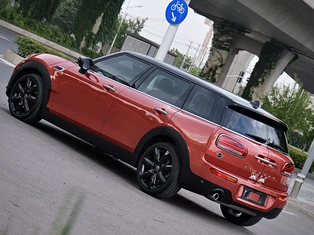 MINI CLUBMAN