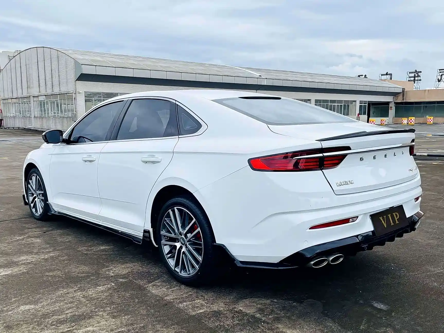 Фото 9 - Geely Preface