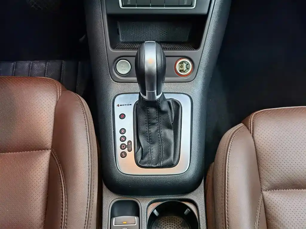 Volkswagen Tiguan 2015 2.0TSI Automatic 4WD Luxury фото 13