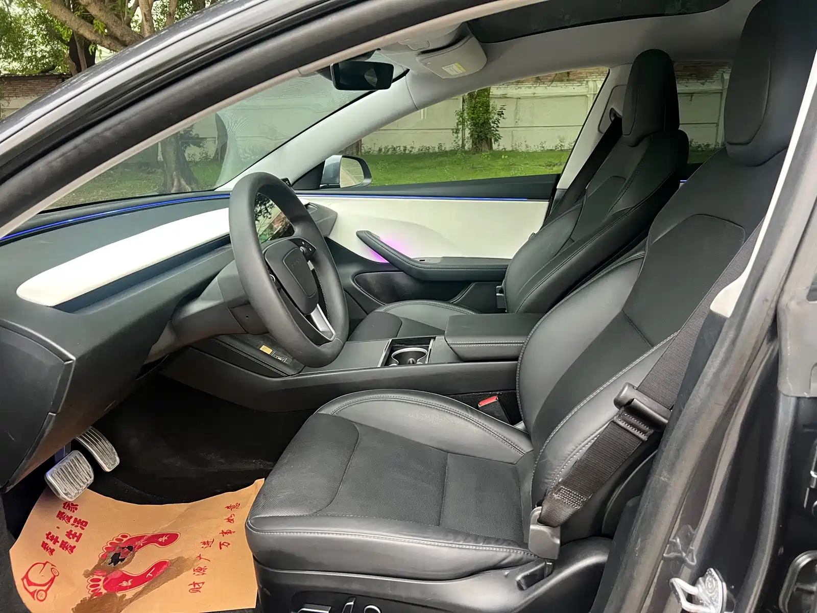 Фото 4 - Tesla Model 3
