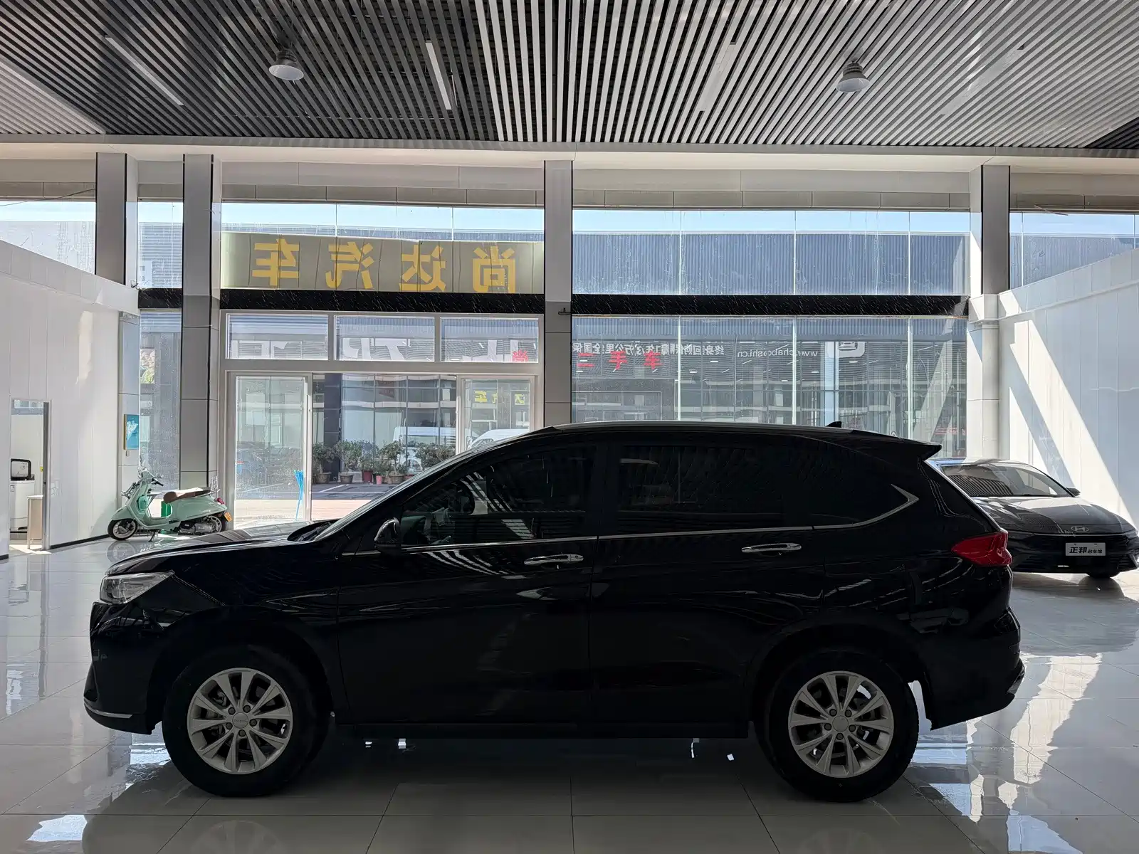 Фото 3 - Haval M6