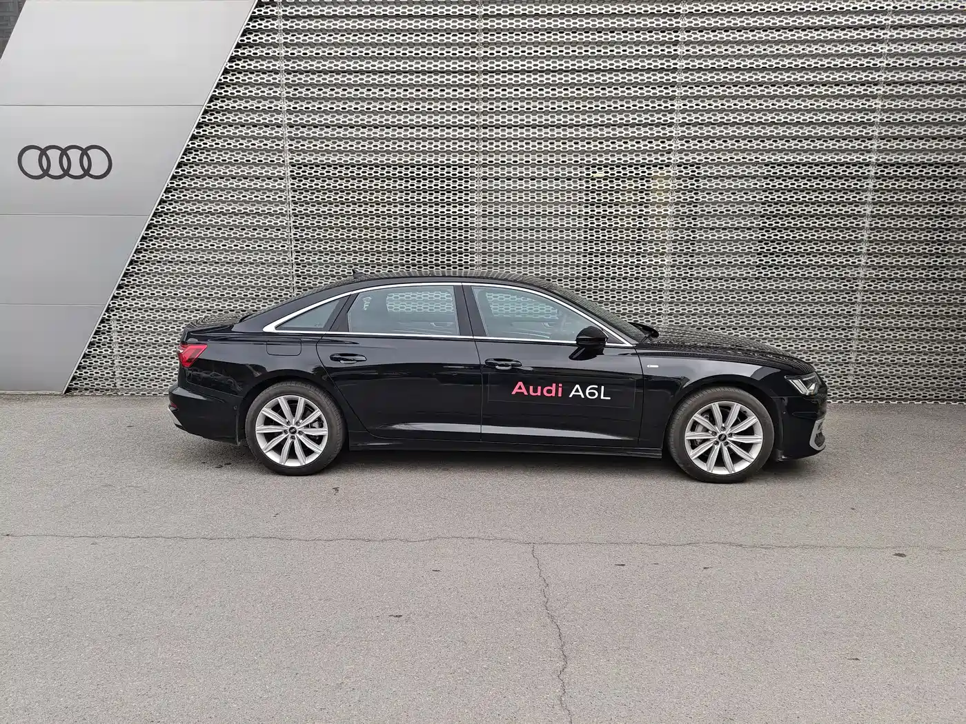 Audi A6L 2024 45 TFSI Premium Dynamic фото 3