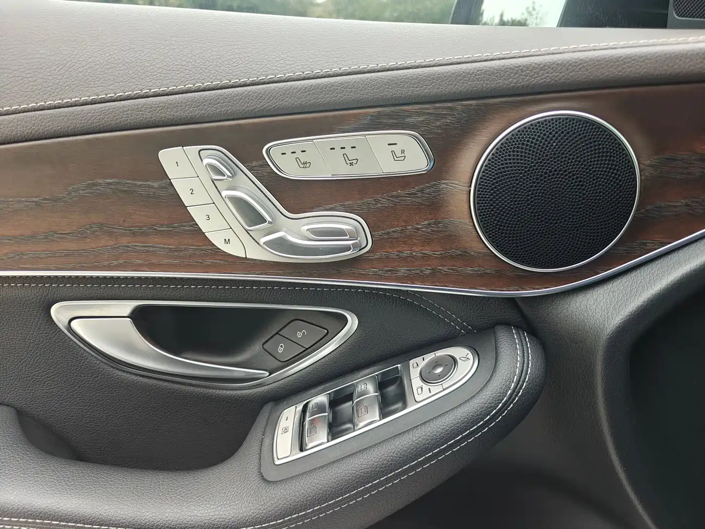 Mercedes-Benz GLC 2020 Facelift GLC 300 L 4MATIC Dynamic фото 17