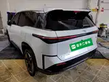 Photo 5 - Toyota bZ3X
