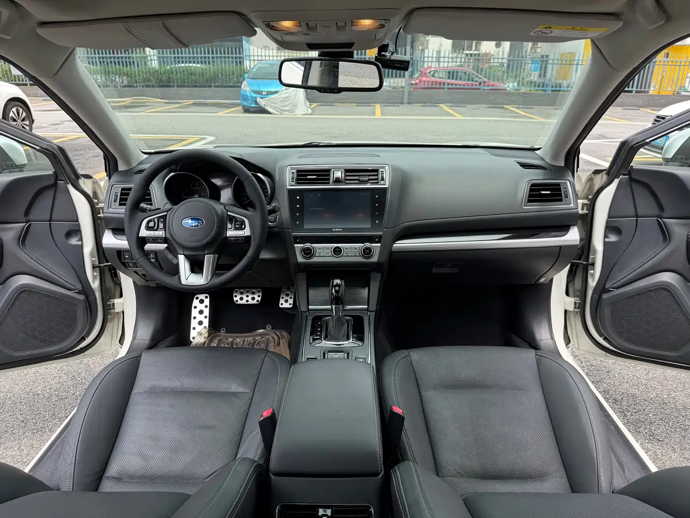 Subaru Legacy 2016 2.5i AWD Glory Edition фото 13