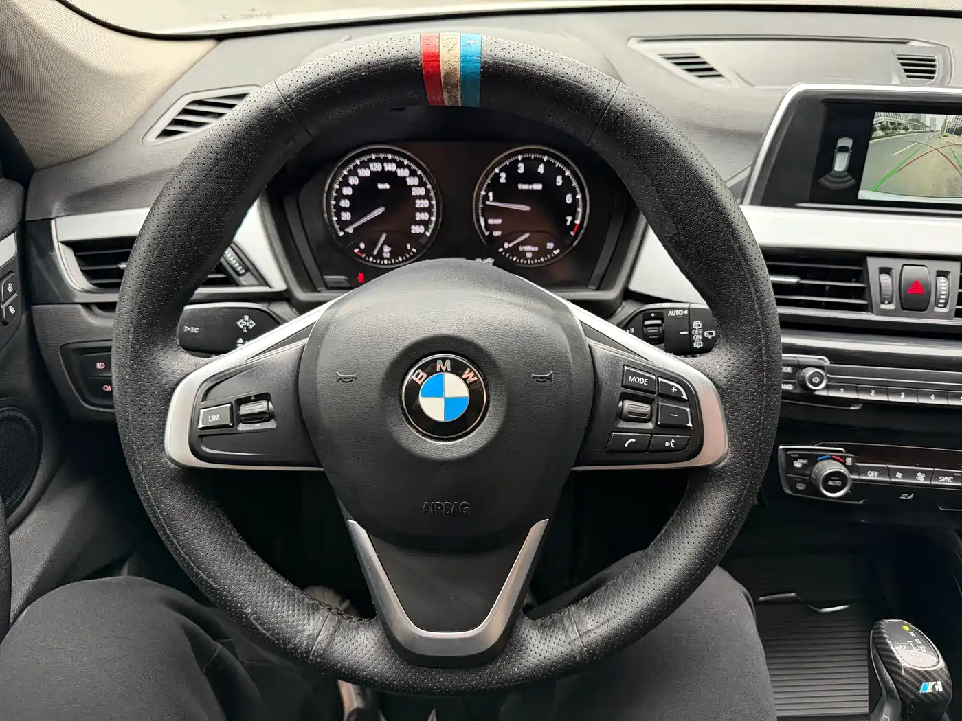 BMW X1 2019 sDrive20Li Leading Model фото 6