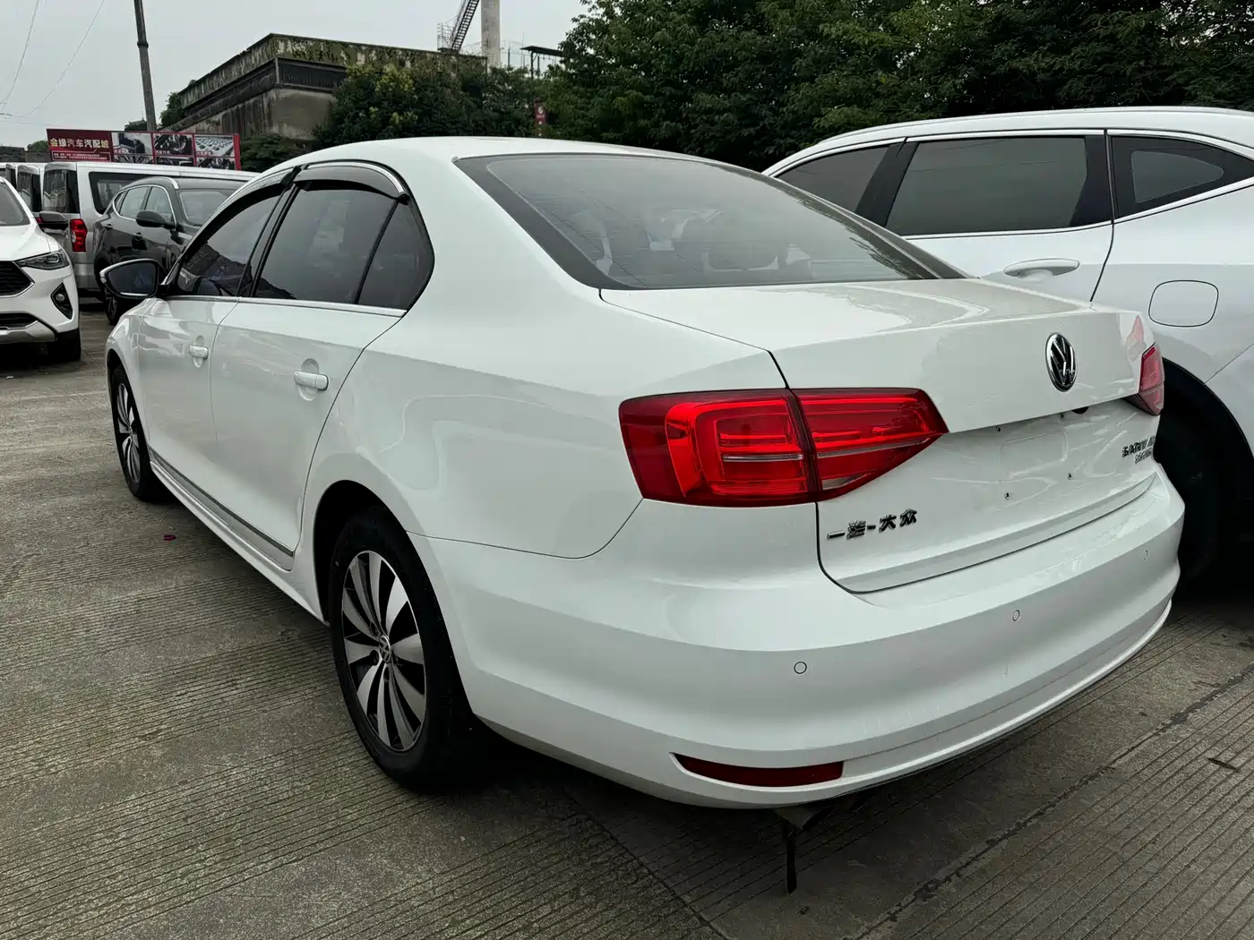 Volkswagen Sagitar 2017 230TSI Automatic Comfort фото 9
