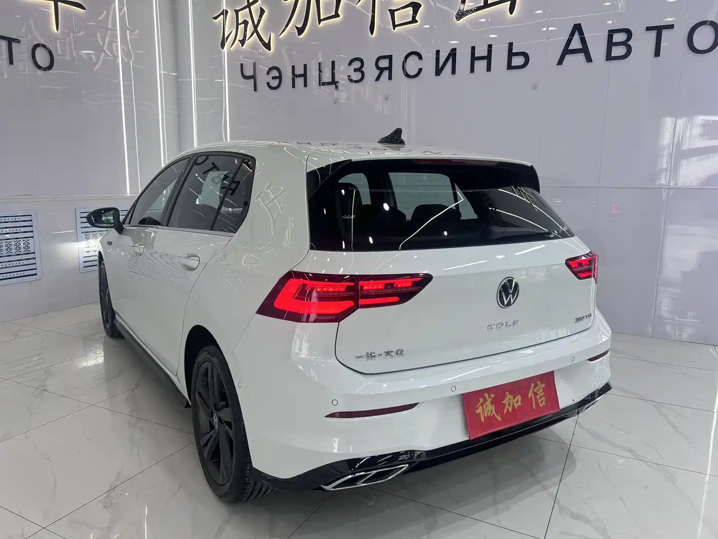 Volkswagen Golf 2023 280TSI DSG R-Line Lite фото 6