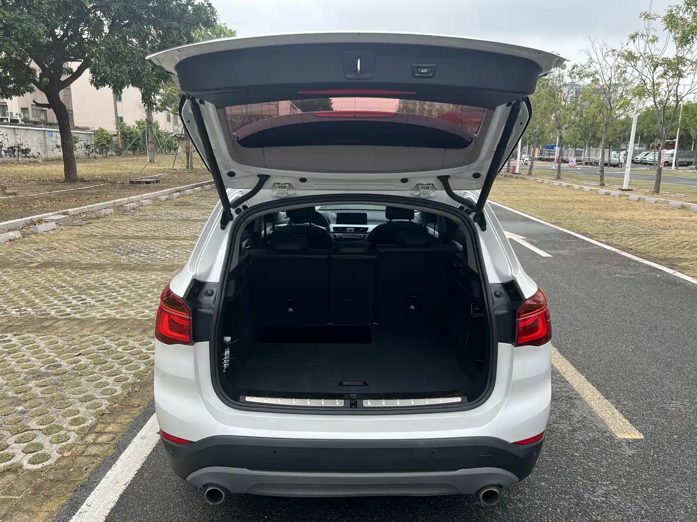 BMW X1 2018 sDrive20Li Leading Model фото 20