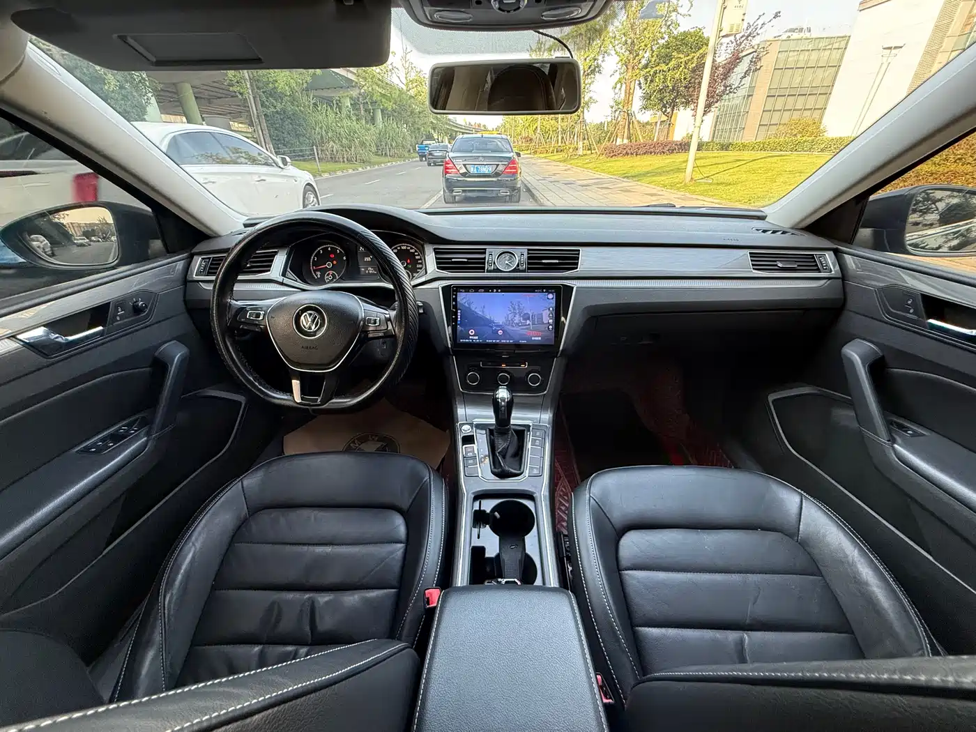 Volkswagen Passat 2017 280TSI DSG Prestige фото 10