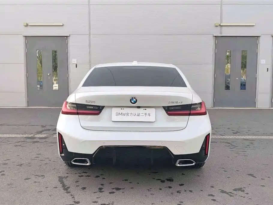 BMW 3 Series 2025 325i M Sport Package фото 3