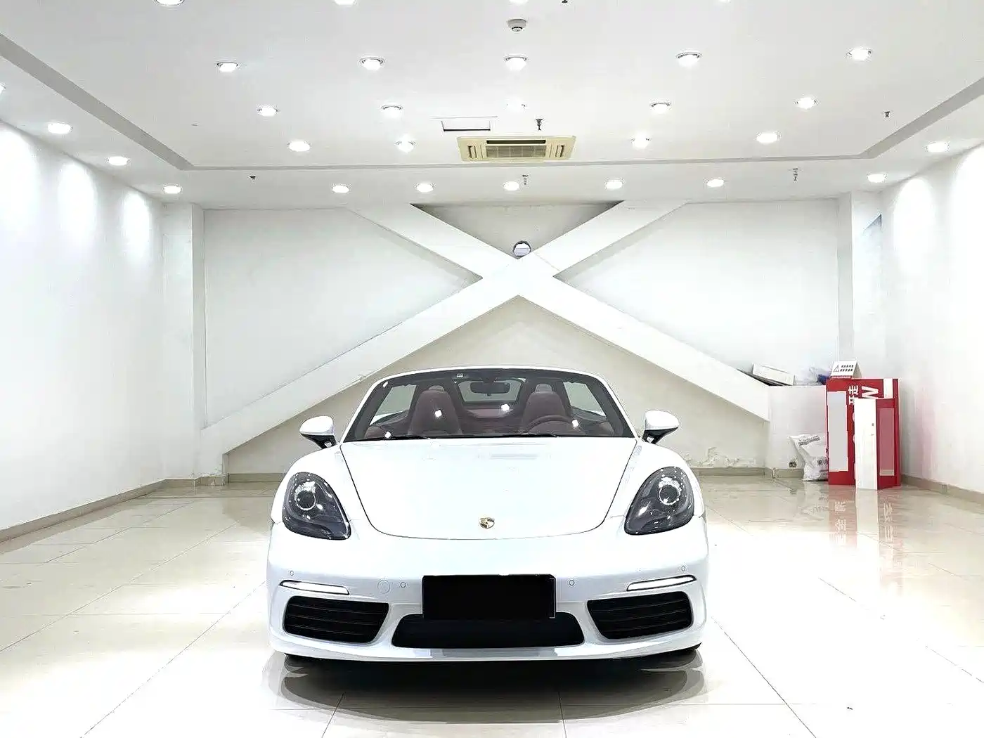 Porsche 718 2018 Boxster 2.0T фото 2