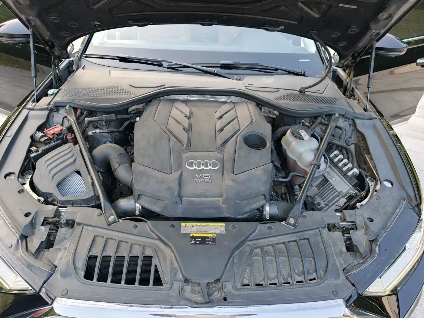Фото 34 - Audi A8