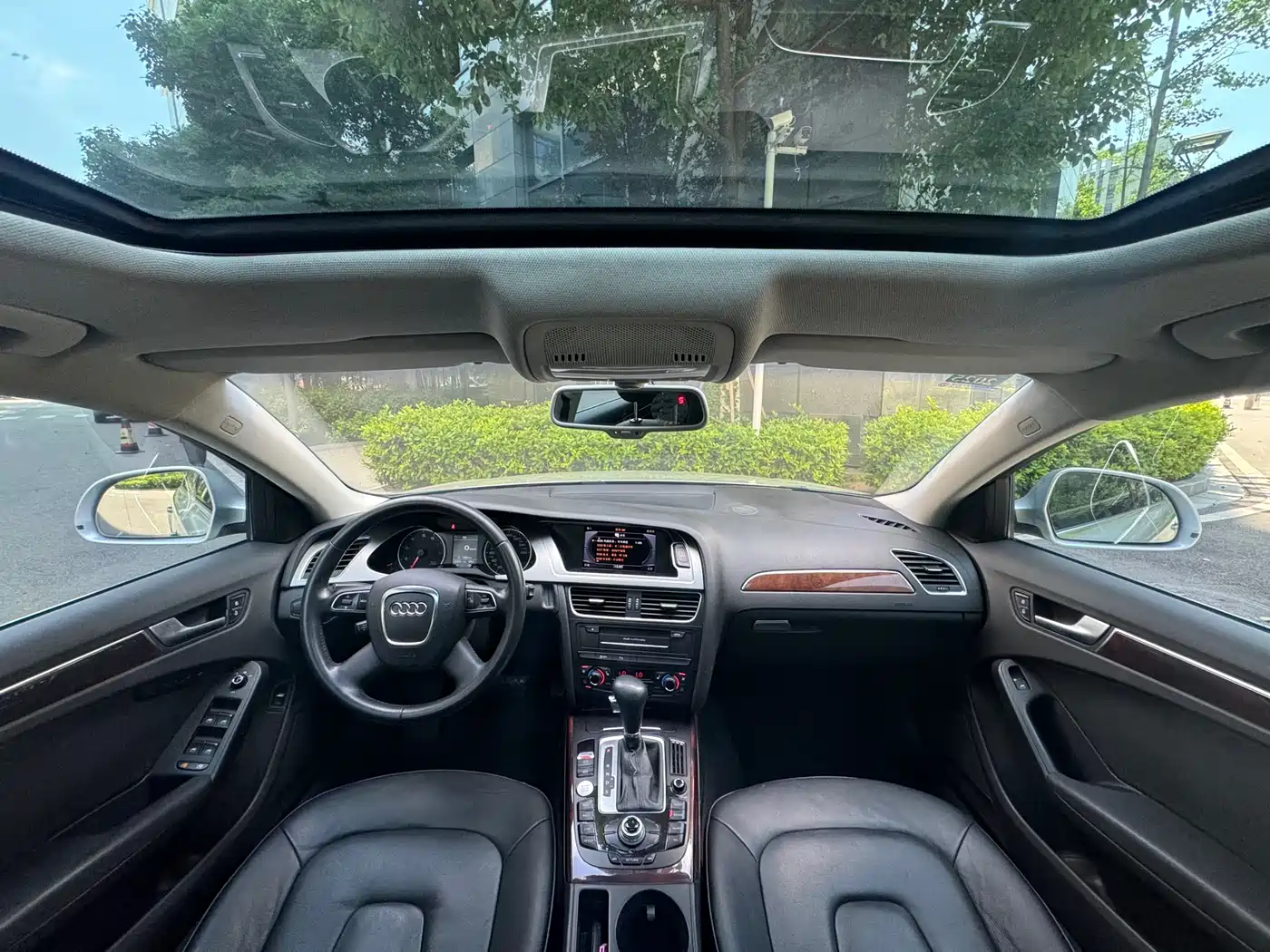 Audi A4L 2012 2.0 TFSI Automatic Technology фото 20