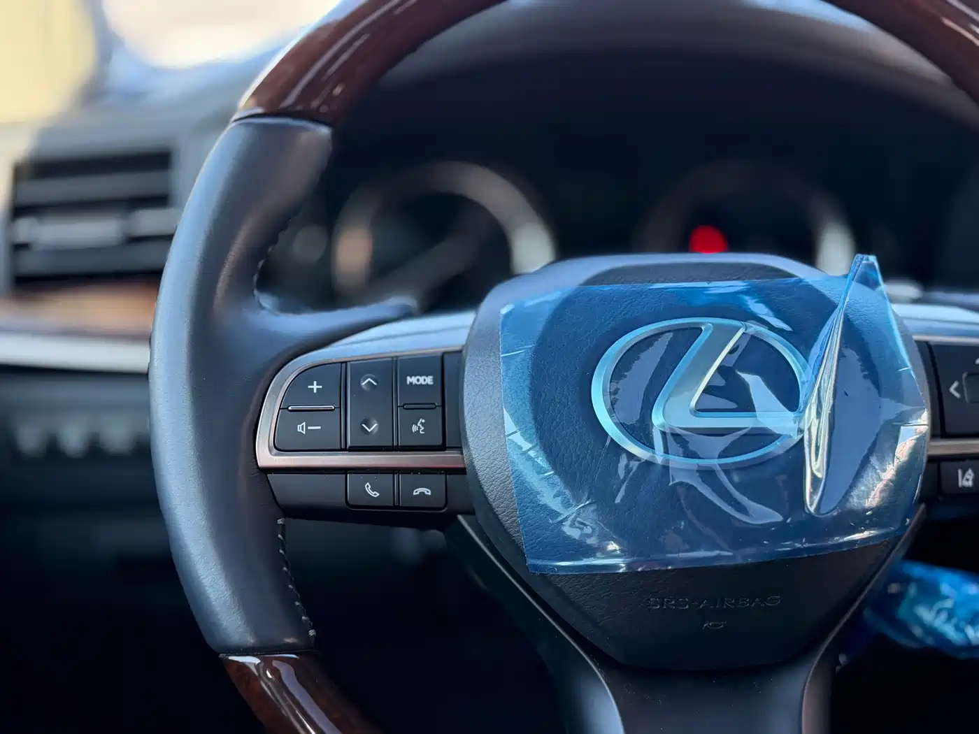 Lexus LX 2016 570 Luxury Premium Edition фото 12