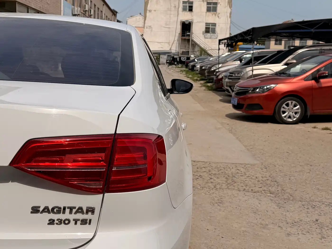 Volkswagen Sagitar 2016 230TSI 25th Anniversary Edition фото 7