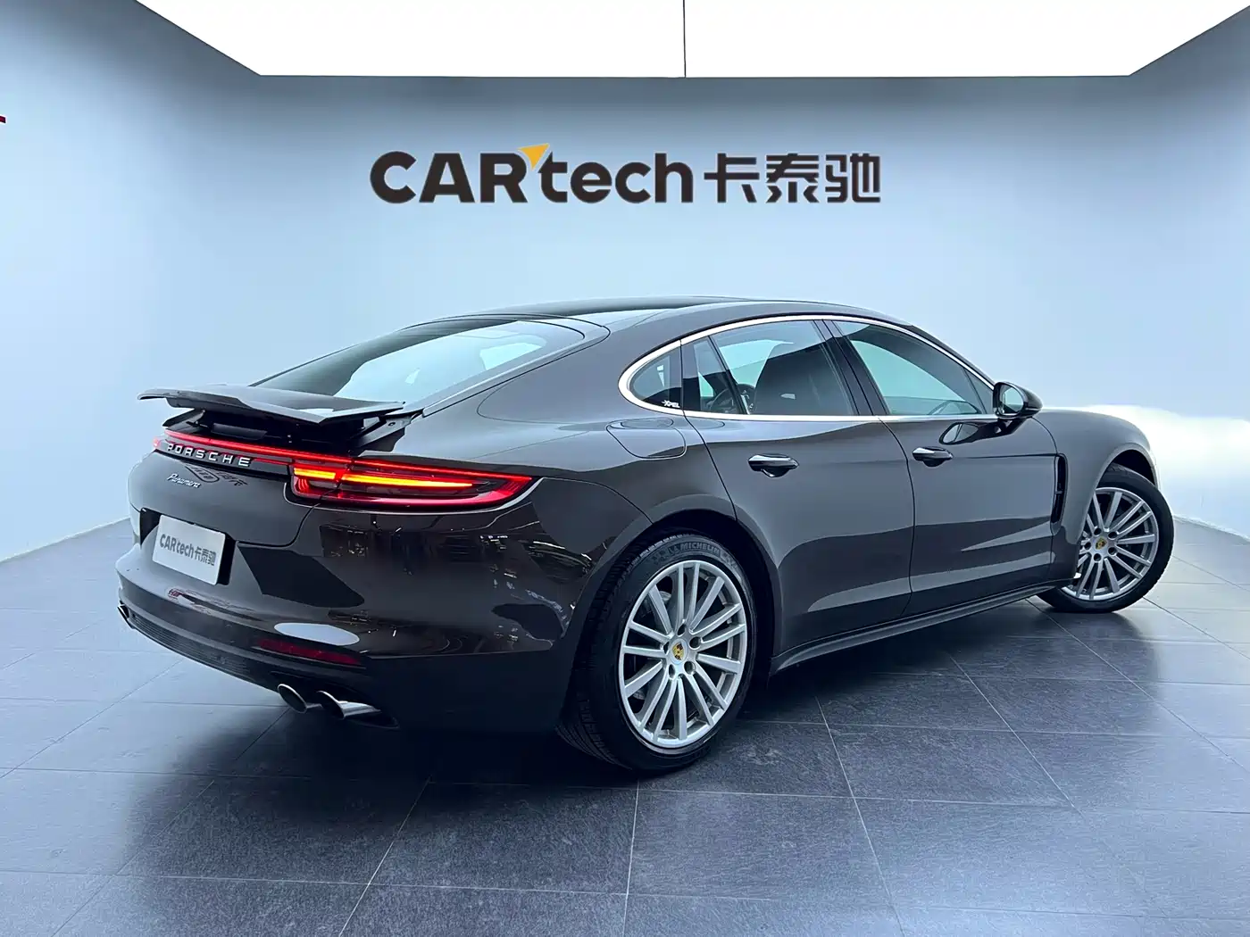 Porsche Panamera 2017 Panamera 3.0T фото 5