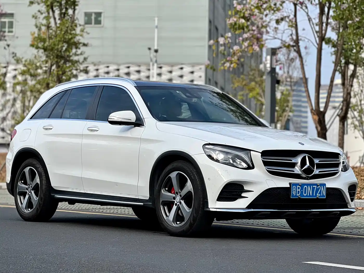 Mercedes-Benz GLC 2017 GLC 260 4MATIC Luxury фото 2