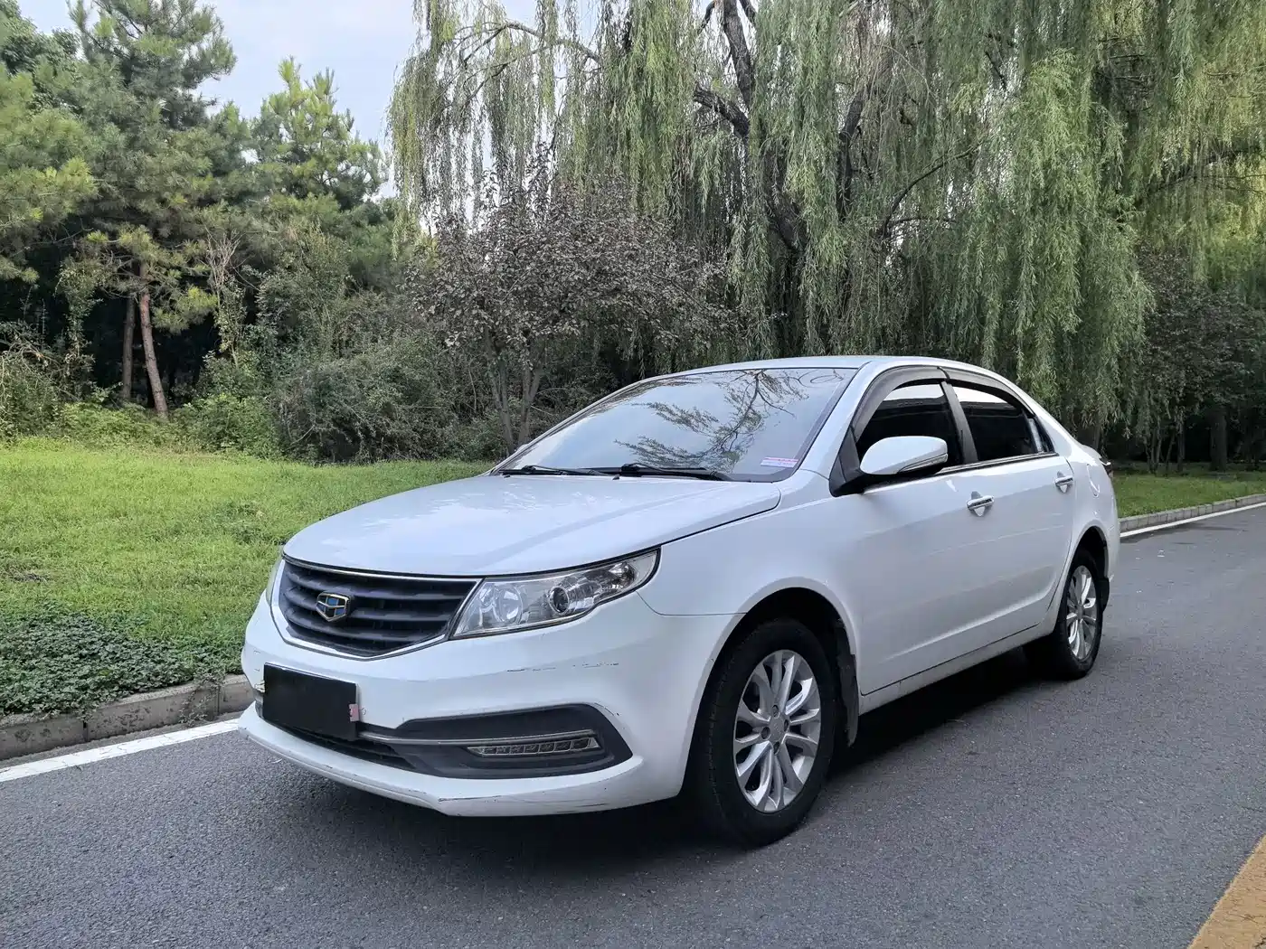 Photo 1 - Geely Vision