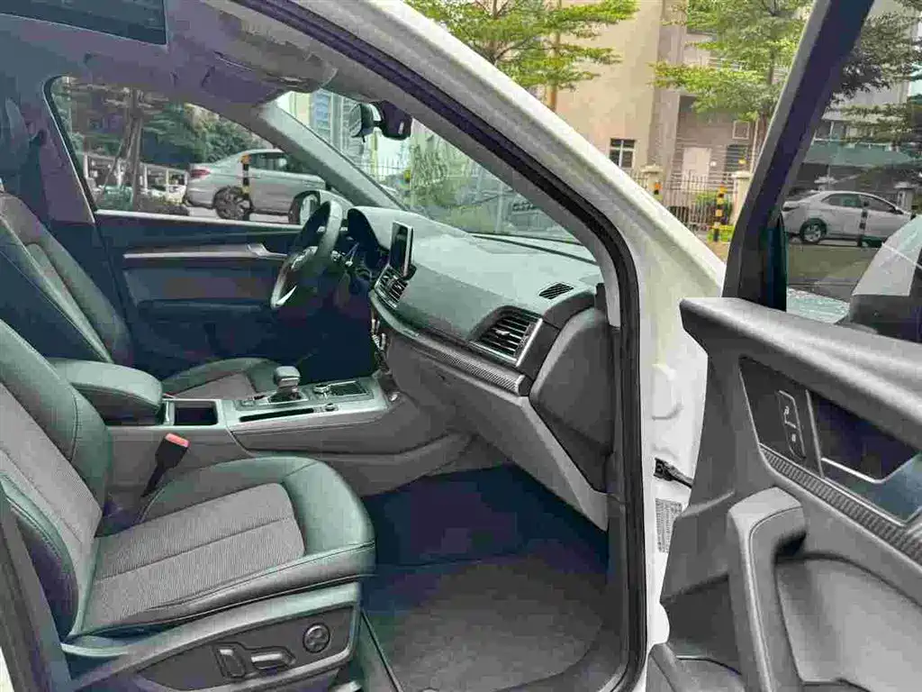 Audi Q5L 2019 2018 45 TFSI Exclusive Fashion (China V)