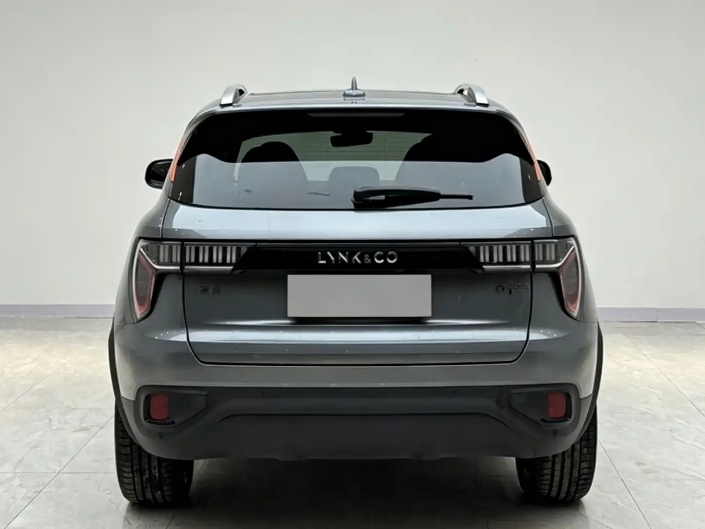 Lynk & Co 01 2019 2.0T 2WD Pro Edition China V фото 5