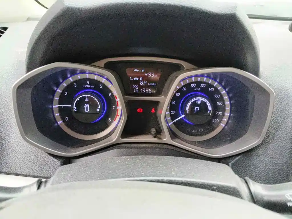 JAC Refine S3 2014 2014 1.5L CVT Luxury Smart