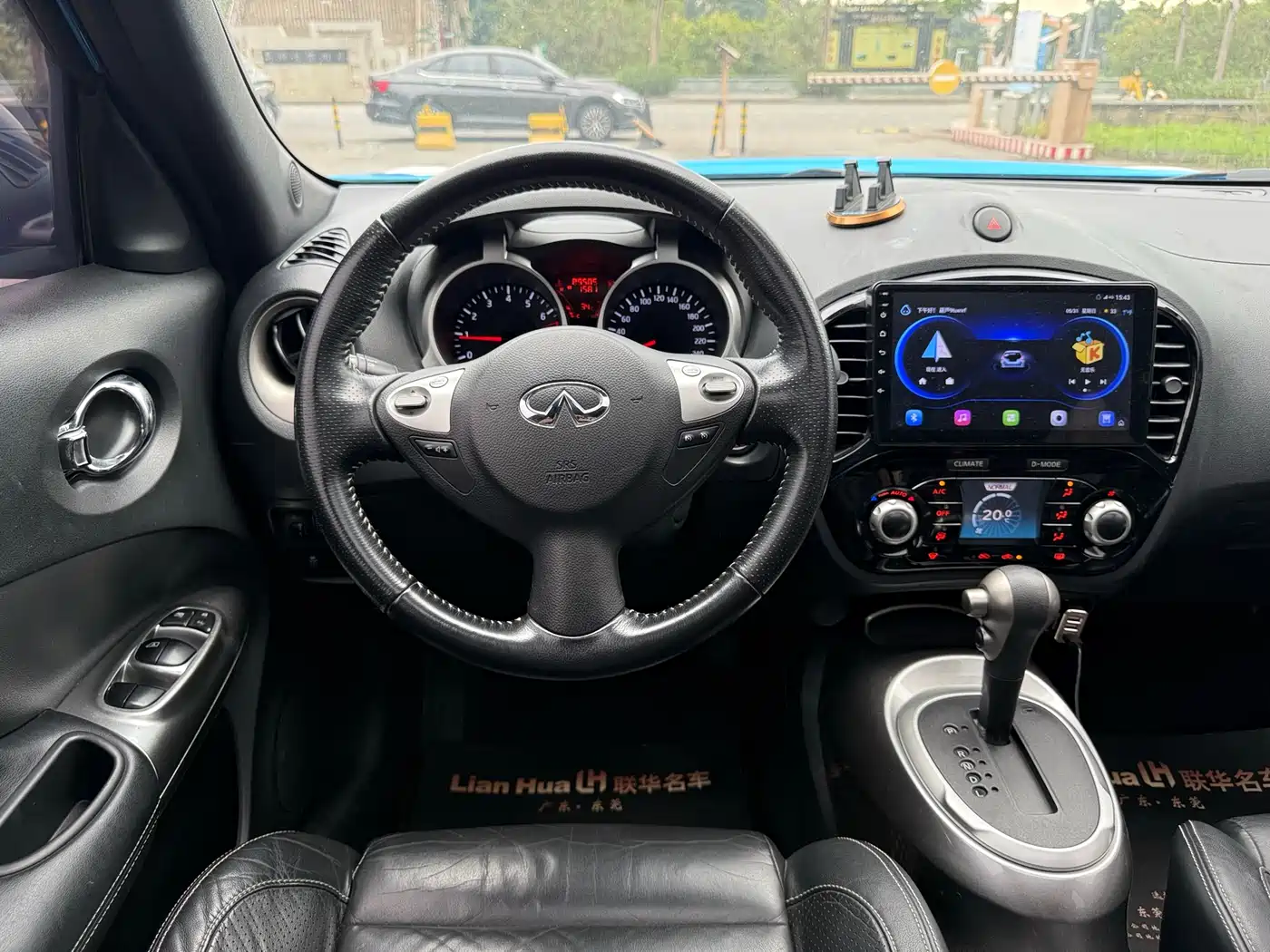 Infiniti ESQ 2015 2014 1.6L Premium Edition
