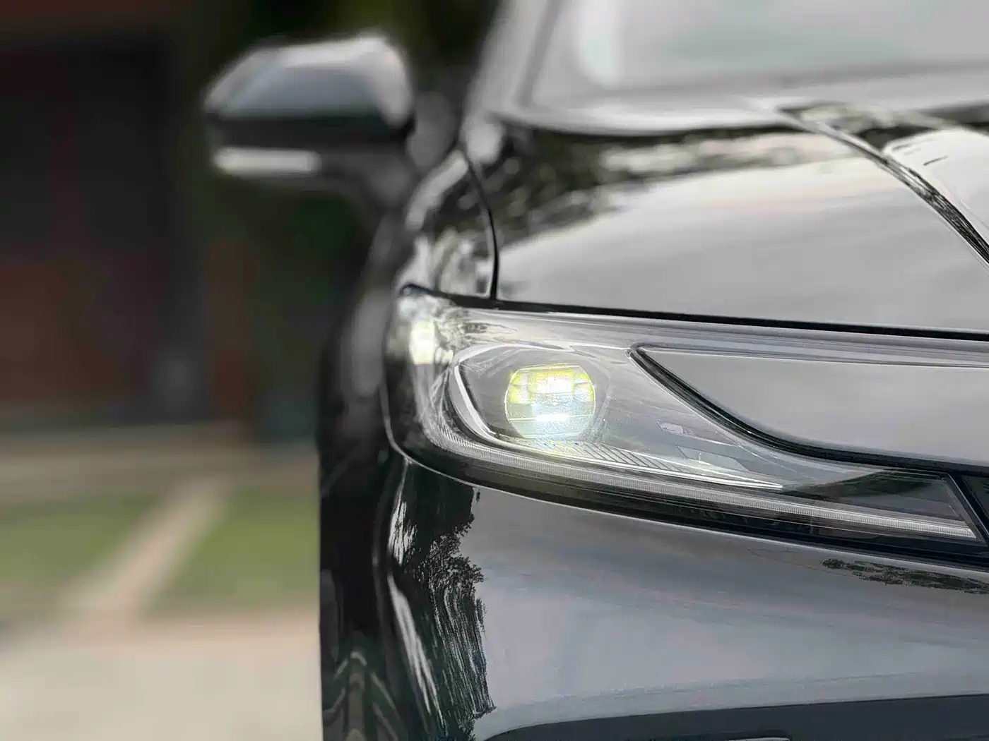 Toyota Camry 2026 Hybrid 2.0HSE Sport Lite Edition фото 17