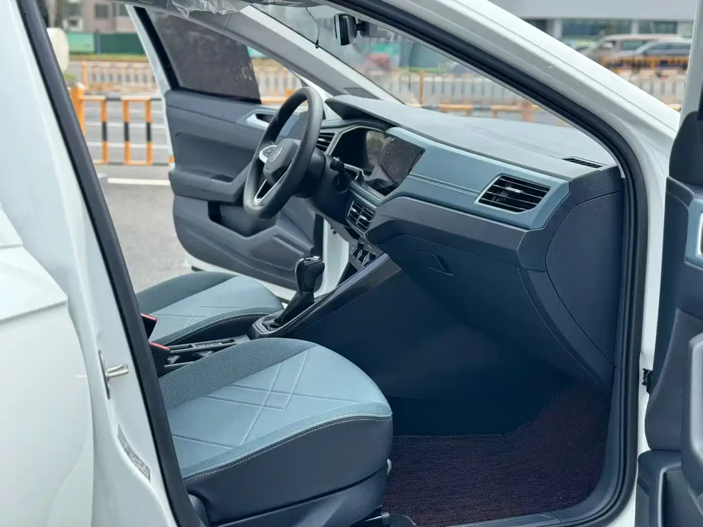 Volkswagen Lavida 2025 Model New Edge 1.5L New Wish Edition фото 6