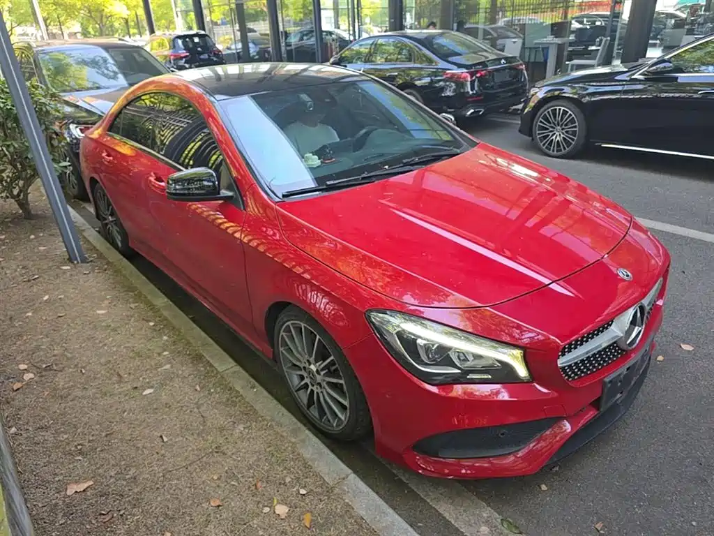 Mercedes-Benz CLA (Import) 2018 CLA 220 4MATIC фото 7