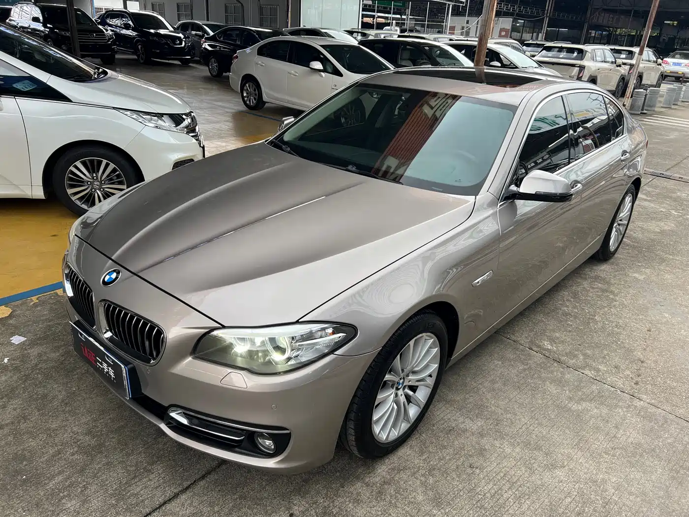BMW 5 Series 2014 525Li Luxury Design Package