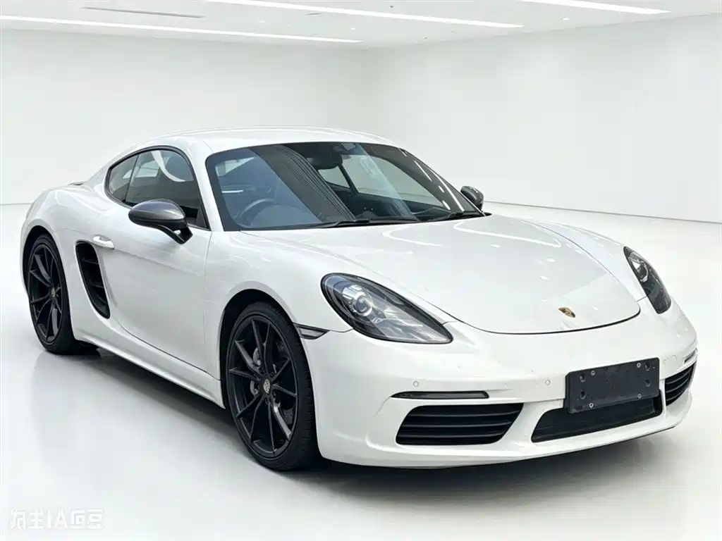 Porsche 718 2019 Cayman T 2.0T фото 3