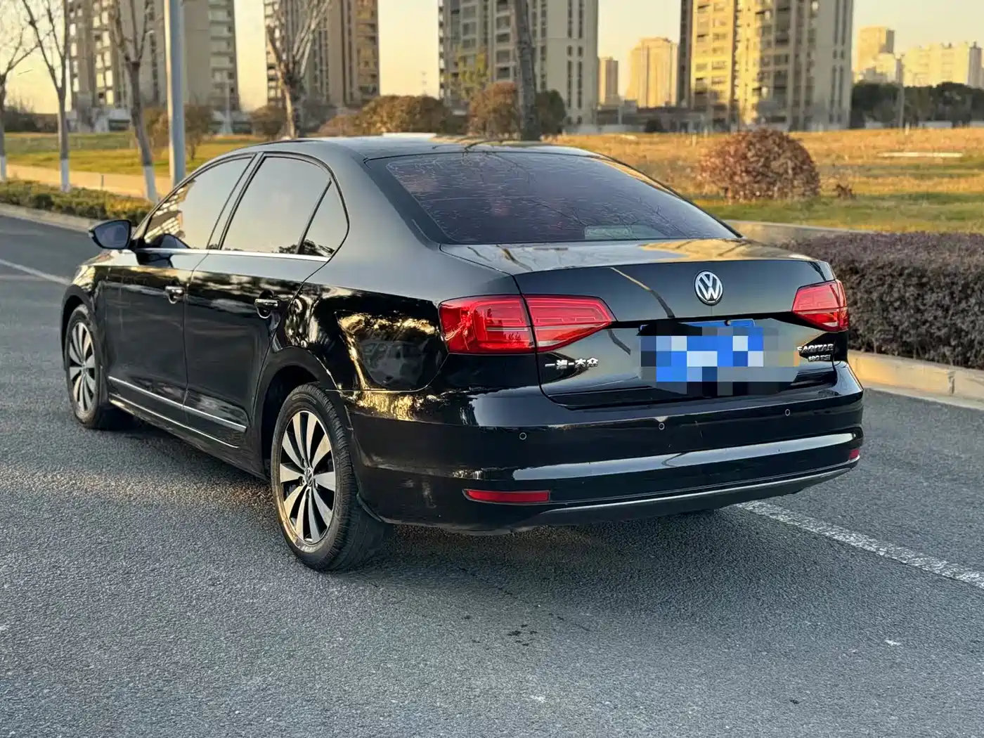 Volkswagen Sagitar 2018 180TSI DSG Premium Edition фото 7