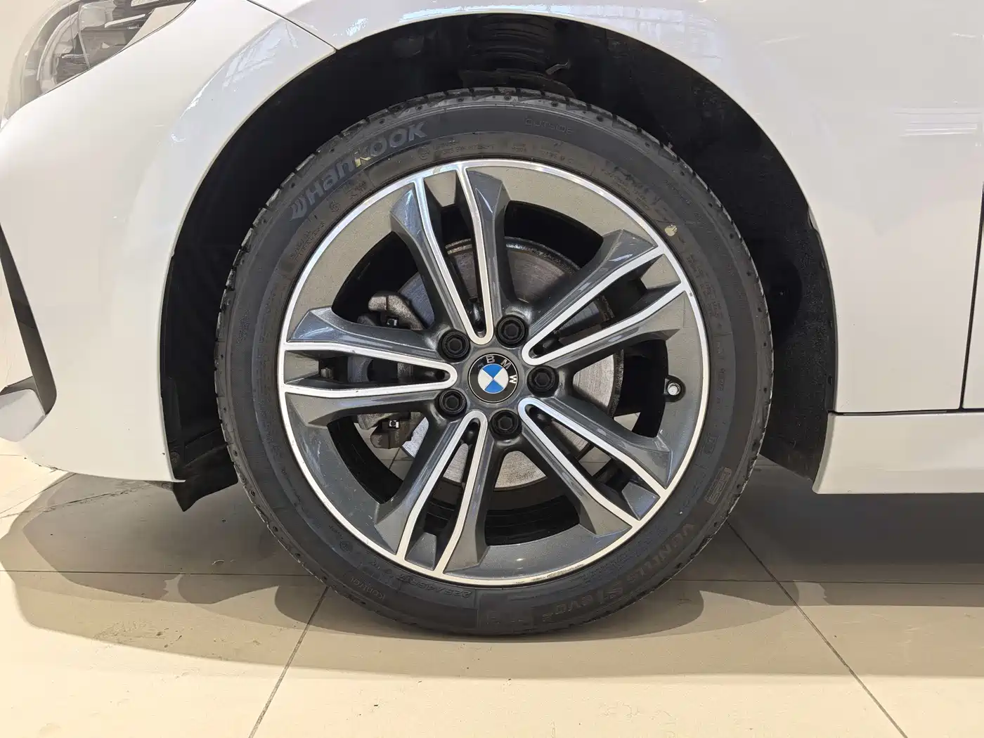 BMW 1 Series 2023 120i M Sport фото 10