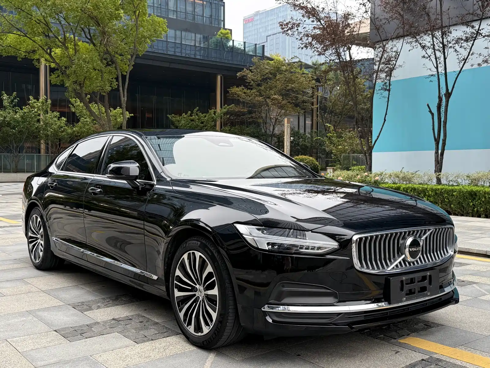 صورة 3 - Volvo S90