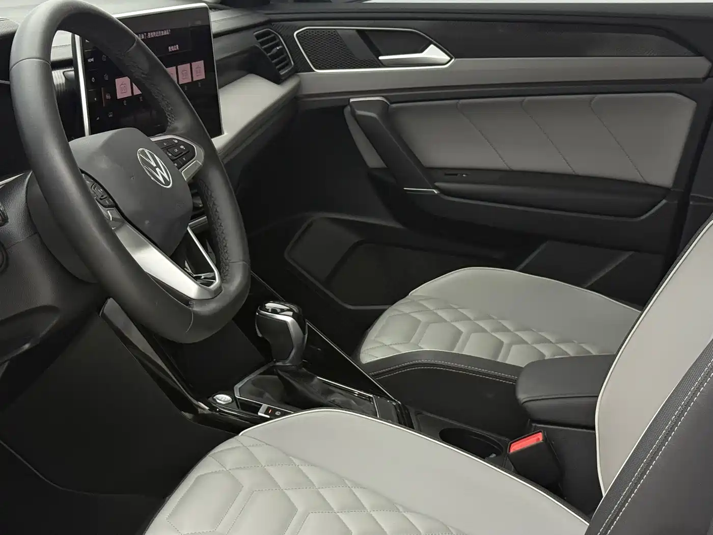 Volkswagen Tayron 2023 280TSI 2WD Luxury Plus Advanced Edition фото 15