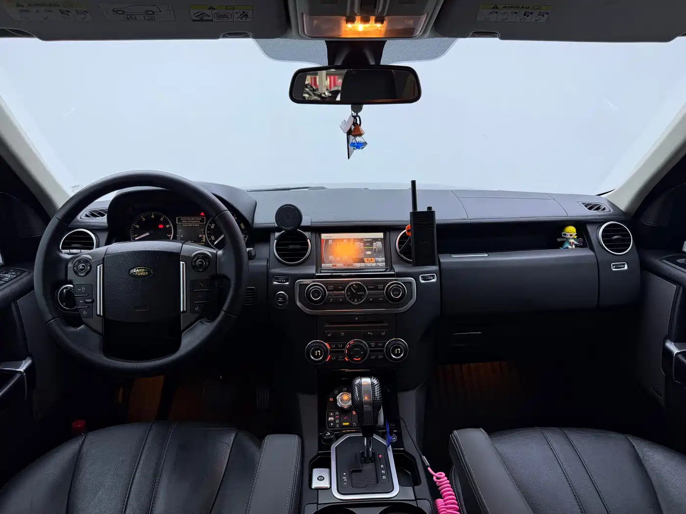 Land Rover Discovery 2010 4.0 V6 HSE Petrol фото 6