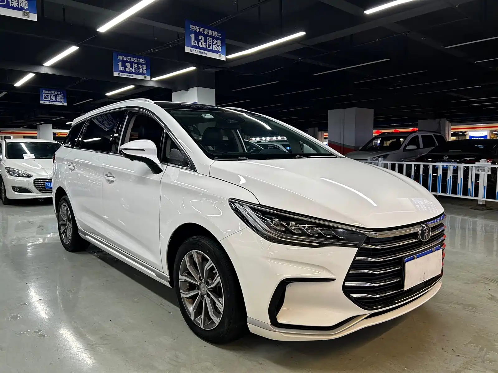Фото 3 - BYD Song MAX