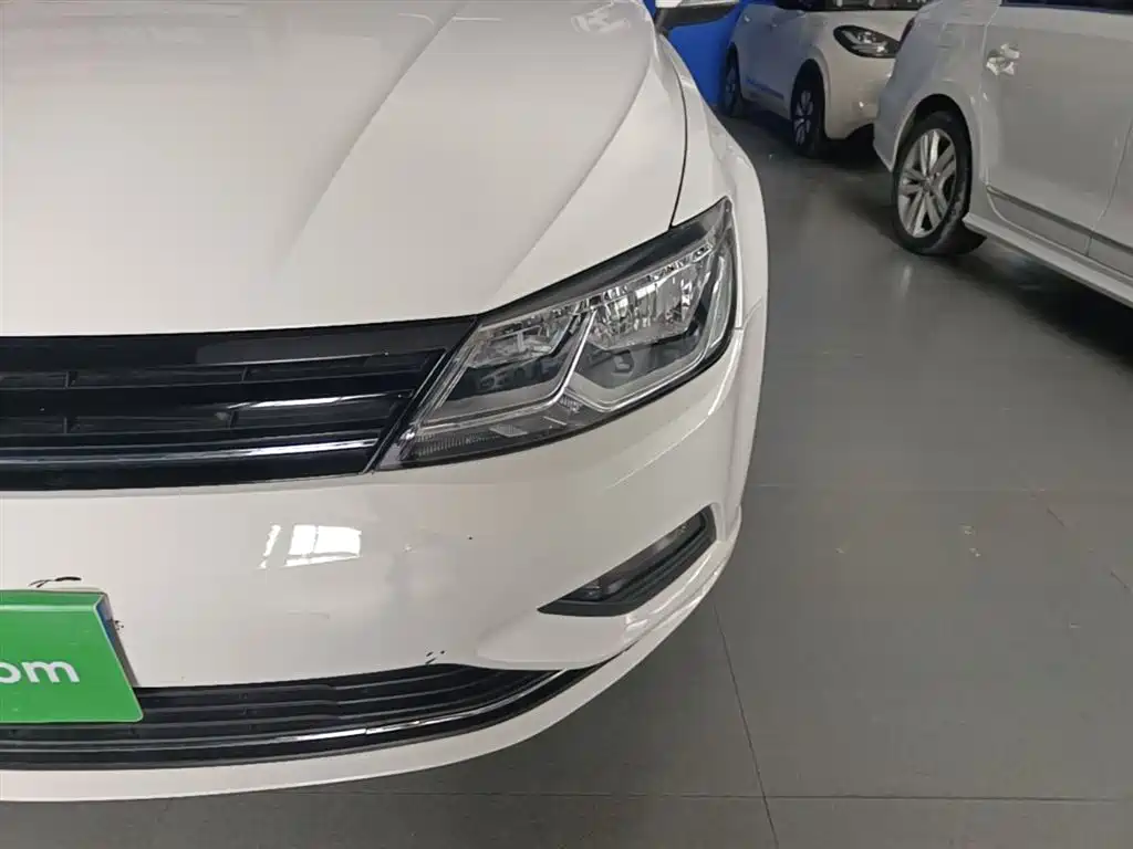 Volkswagen Lamando 2015 280TSI DSG Comfort фото 24