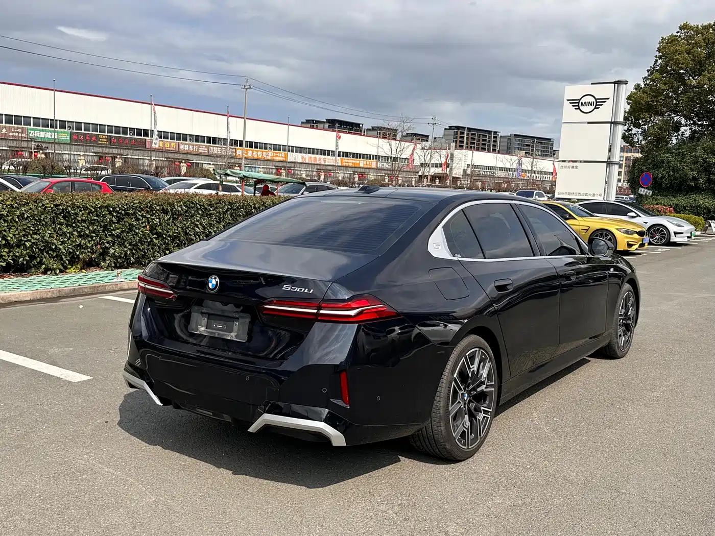 BMW 5 Series 2024 530Li Premium M Sport Package фото 11