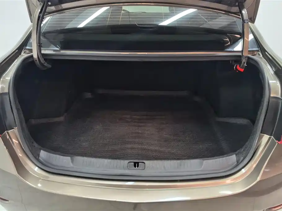 Buick Excelle 2015 15N Automatic Progressive фото 4