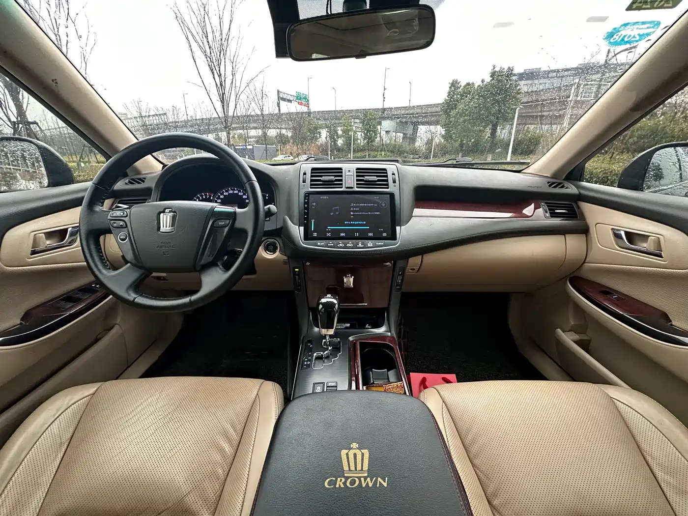 Toyota Crown 2011 2.5L Royal Leather Sunroof Special Edition фото 8