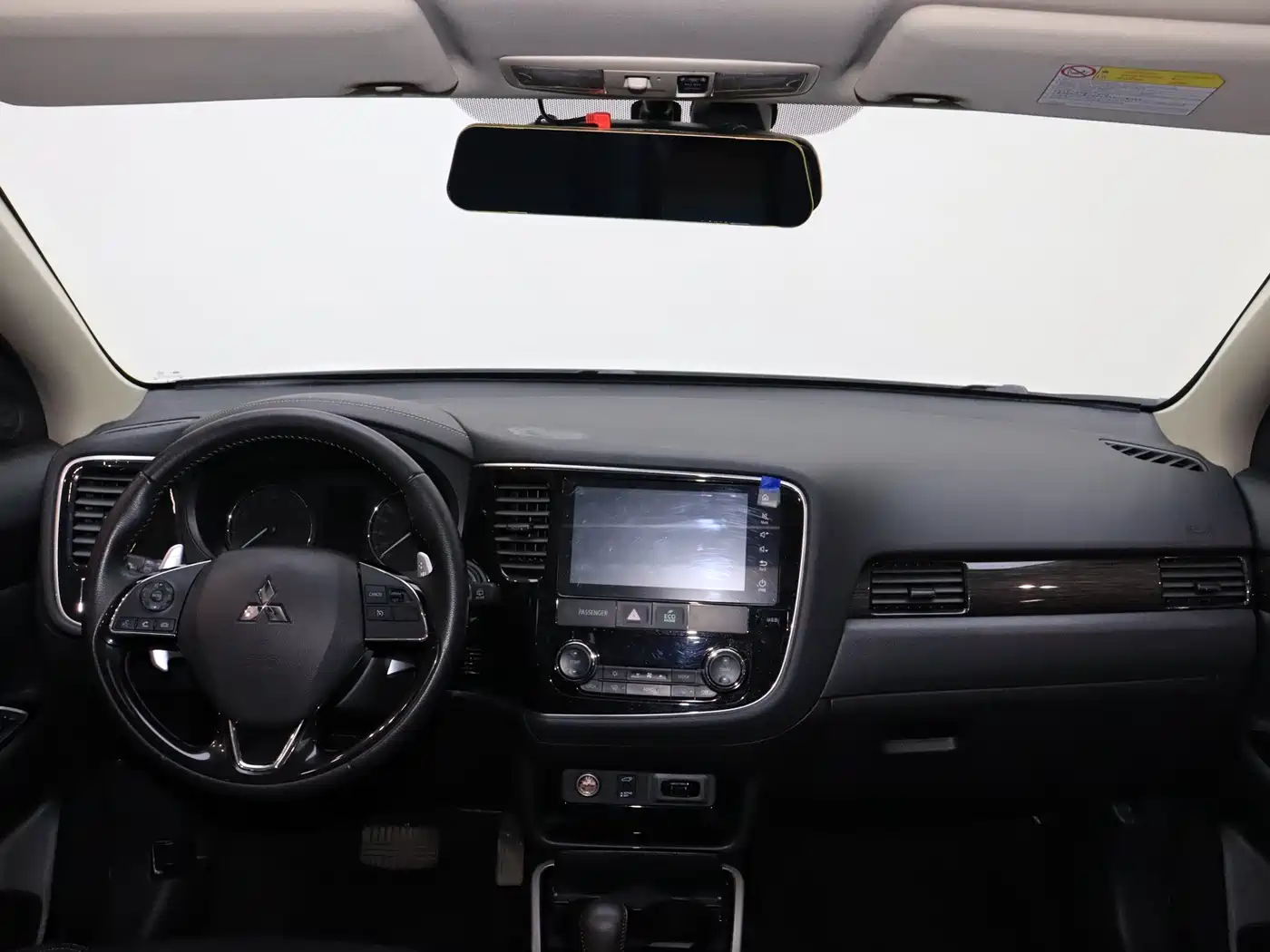 Mitsubishi Outlander 2019 2.4L 4WD Deluxe Edition 5-Seater China VI фото 17