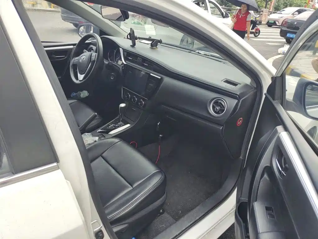 Toyota Corolla 2017 Facelift 1.2T S-CVT GL фото 20